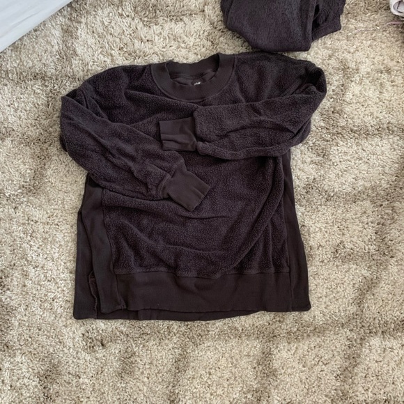 Aerie Terry Lounge Set - Picture 2 of 4